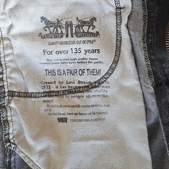 Levi's 514 33X25  Straight Leg Raw Hem Black Distressed Jeans EUC - Picture 12 of 12